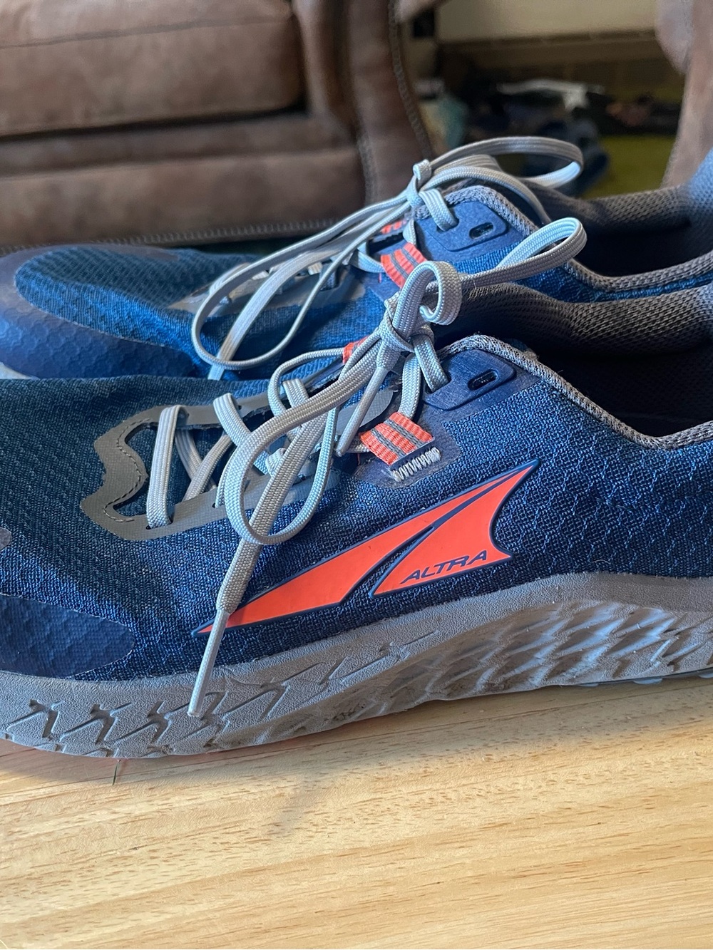 Altra Men’s 9.5 Low Top Lace-Up Athletic Sneakers Blue Gray Orange AL0A85NR480